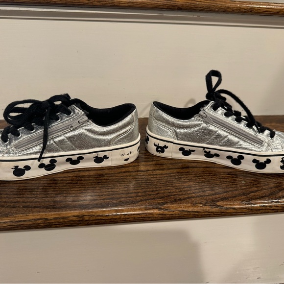 Zara Disney size 2 - Picture 2 of 2